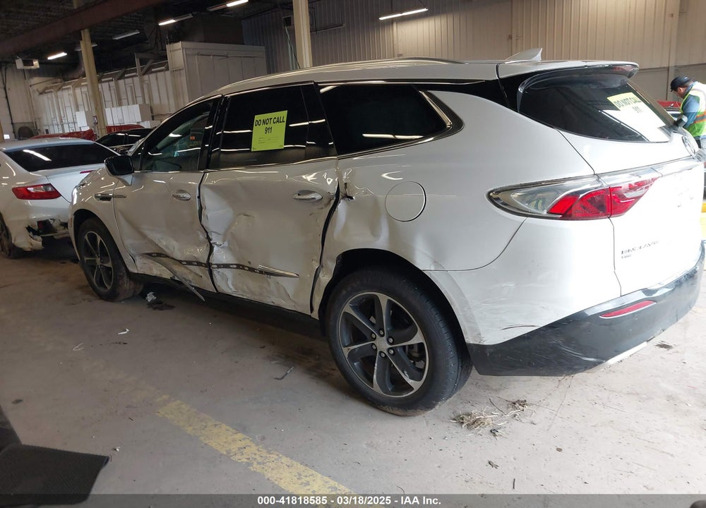 2022 BUICK ENCLAVE AWD ESSENCE VIN: 5GAEVAKW9NJ181293