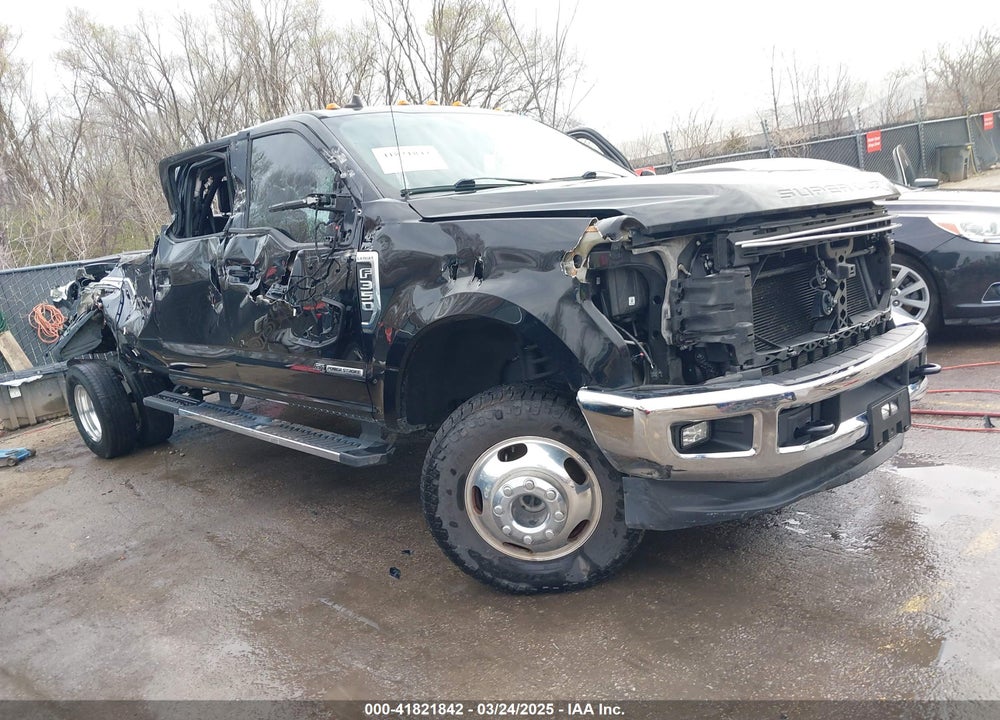 2019 FORD F-350 LARIAT VIN: 1FT8W3DT1KEG20207