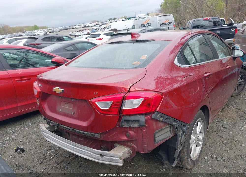 2018 CHEVROLET CRUZE LT AUTO VIN: 1G1BE5SM2J7115420