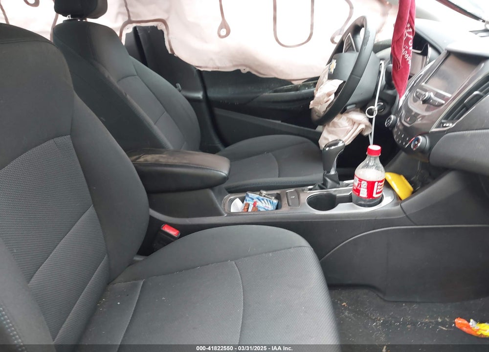 2018 CHEVROLET CRUZE LT AUTO VIN: 1G1BE5SM2J7115420