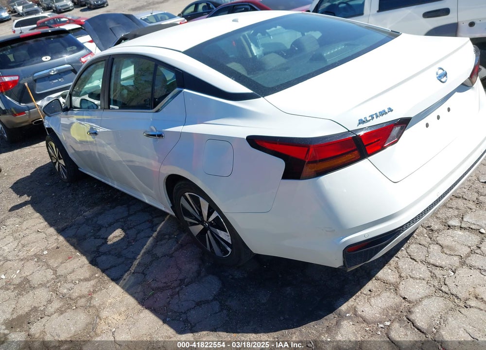2021 NISSAN ALTIMA SV FWD VIN: 1N4BL4DV3MN417057