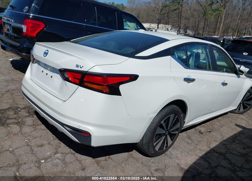 2021 NISSAN ALTIMA SV FWD VIN: 1N4BL4DV3MN417057