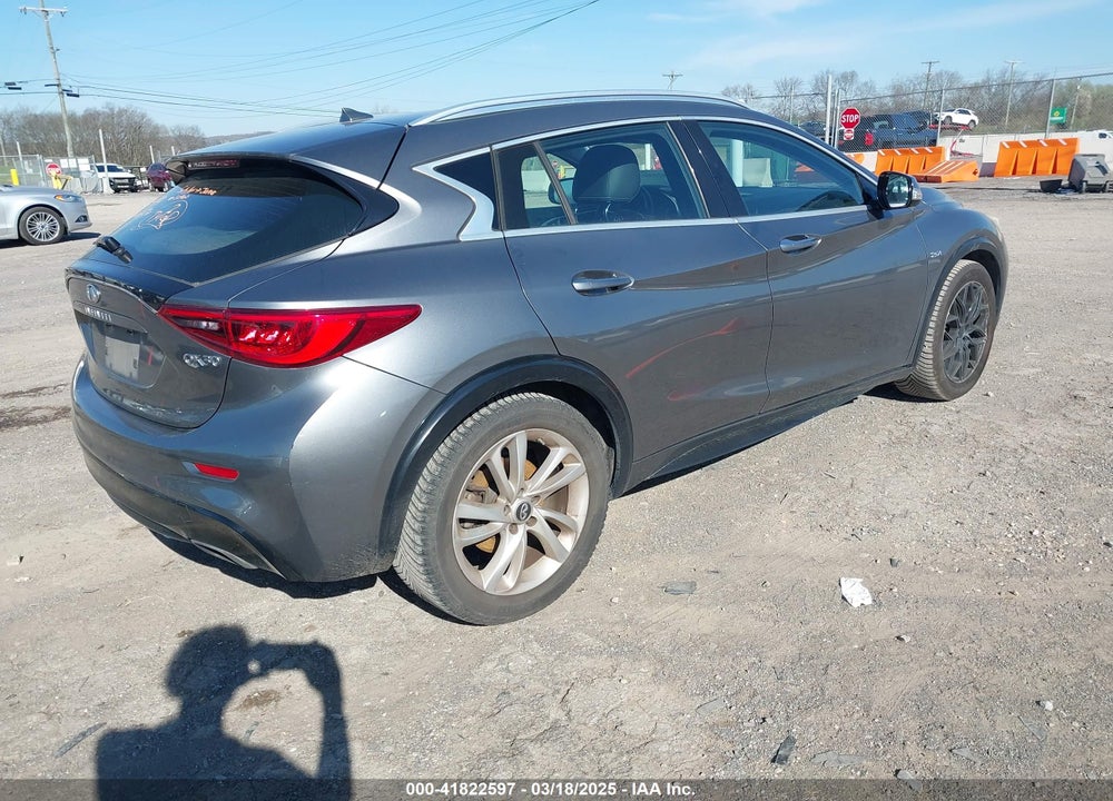 2017 INFINITI QX30 VIN: SJKCH5CP7HA034869