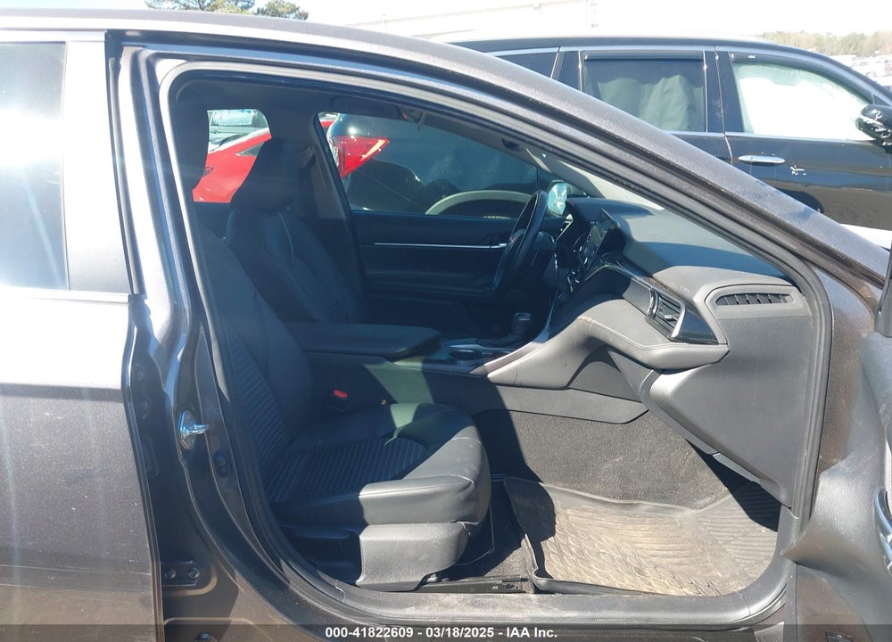 2021 TOYOTA CAMRY VIN: 4T1T11AK6MU562091