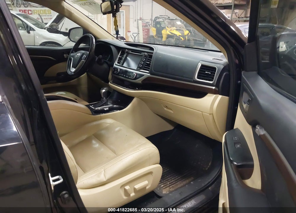 2015 TOYOTA HIGHLANDER VIN: 5TDYKRFH9FS050982