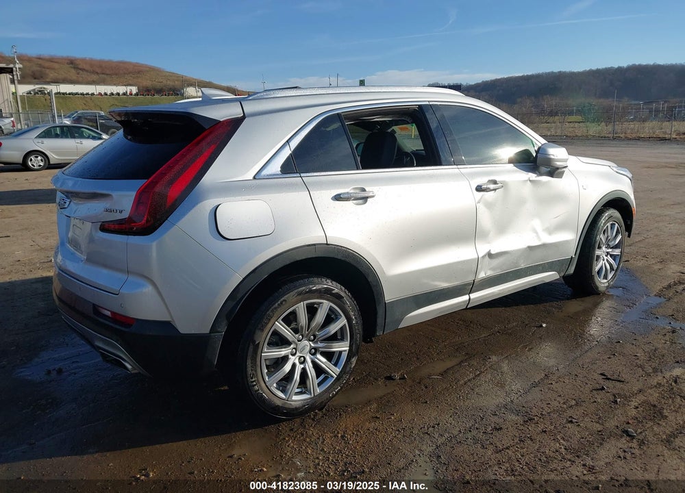 2022 CADILLAC XT4 VIN: 1GYFZDR48NF134962