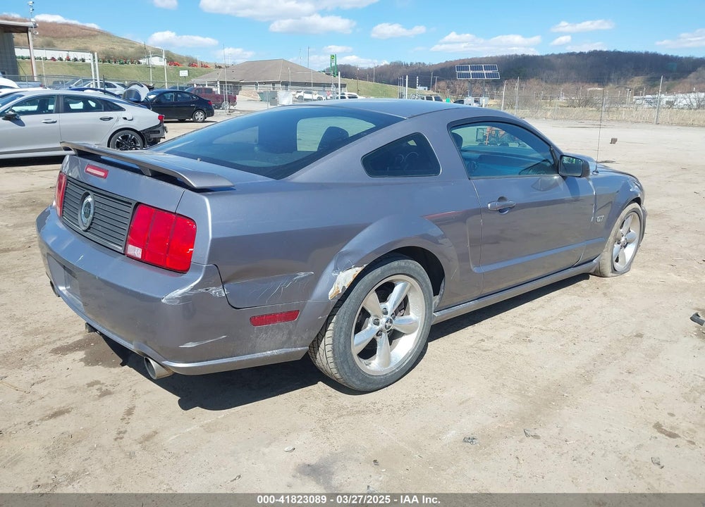 2006 FORD MUSTANG VIN: 1ZVHT82H265207493