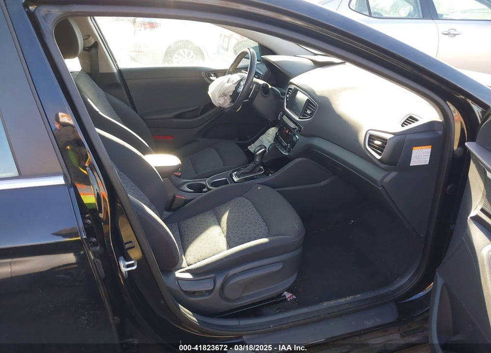 2019 HYUNDAI IONIQ HYBRID VIN: KMHC75LC1KU140559