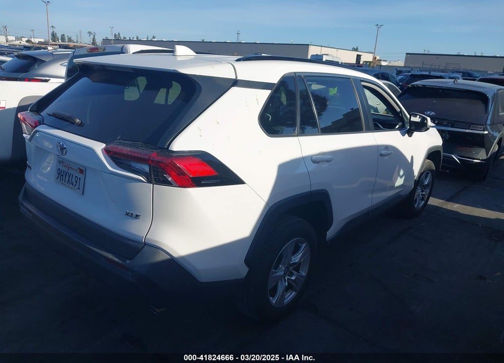2020 TOYOTA RAV4 XLE VIN: 2T3W1RFV6LC055116