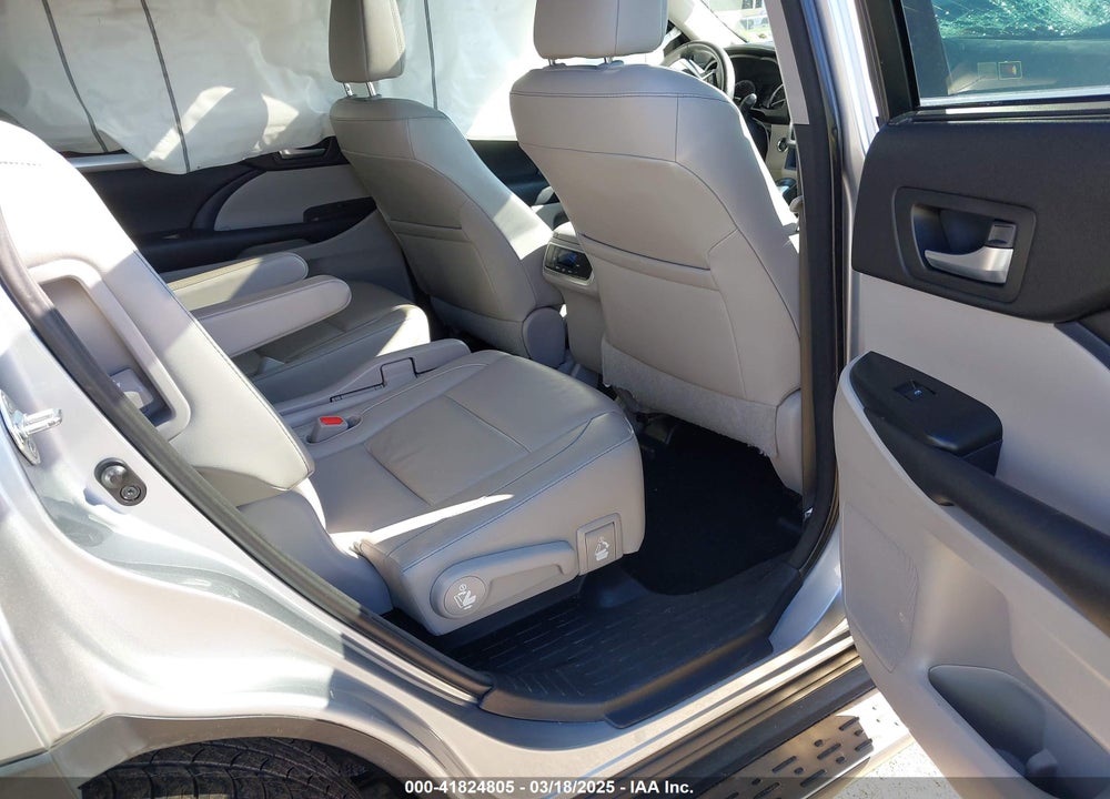 2016 TOYOTA HIGHLANDER VIN: 5TDJKRFH4GS278097