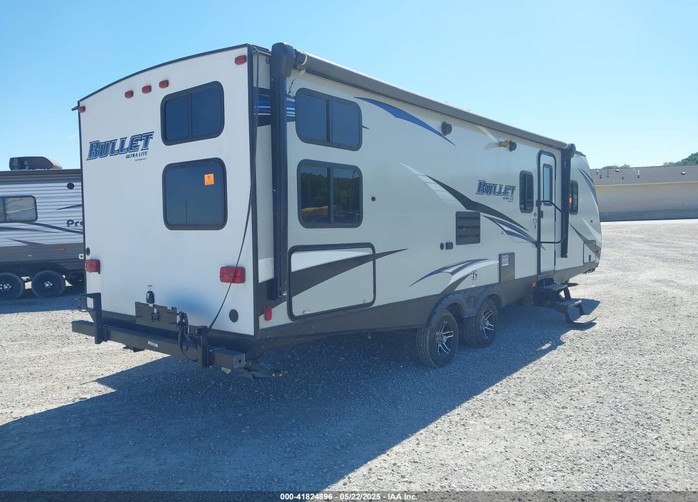 2018 KEYSTONE BULLET VIN: 4YDT27724JT437617