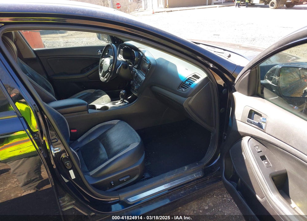 2013 KIA OPTIMA VIN: 5XXGR4A65DG186542