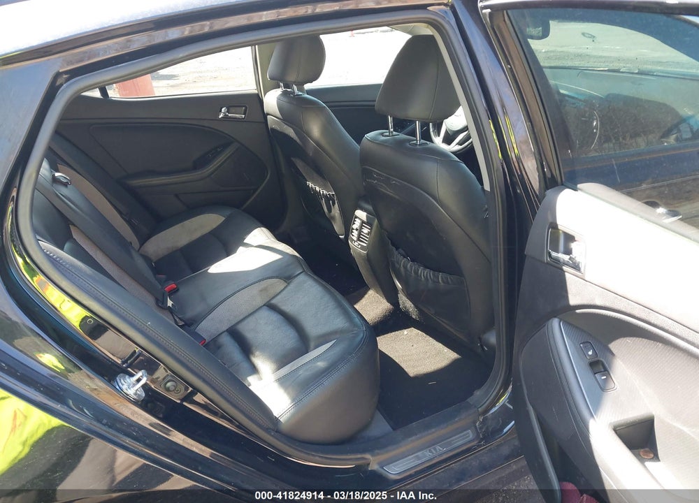 2013 KIA OPTIMA VIN: 5XXGR4A65DG186542
