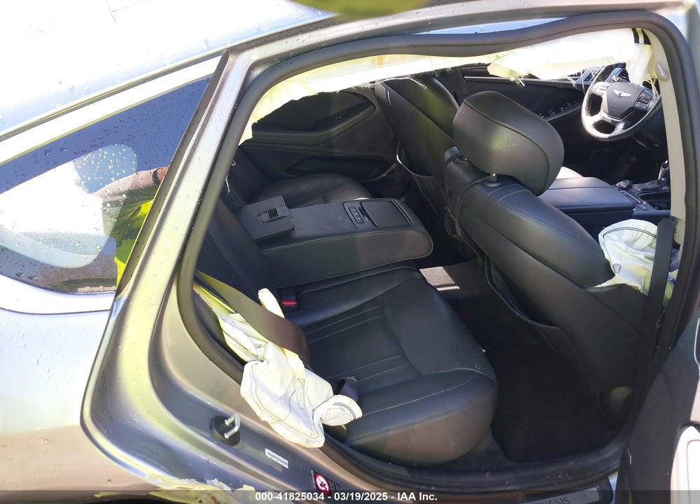 2015 HYUNDAI GENESIS VIN: KMHGN4JE2FU037498
