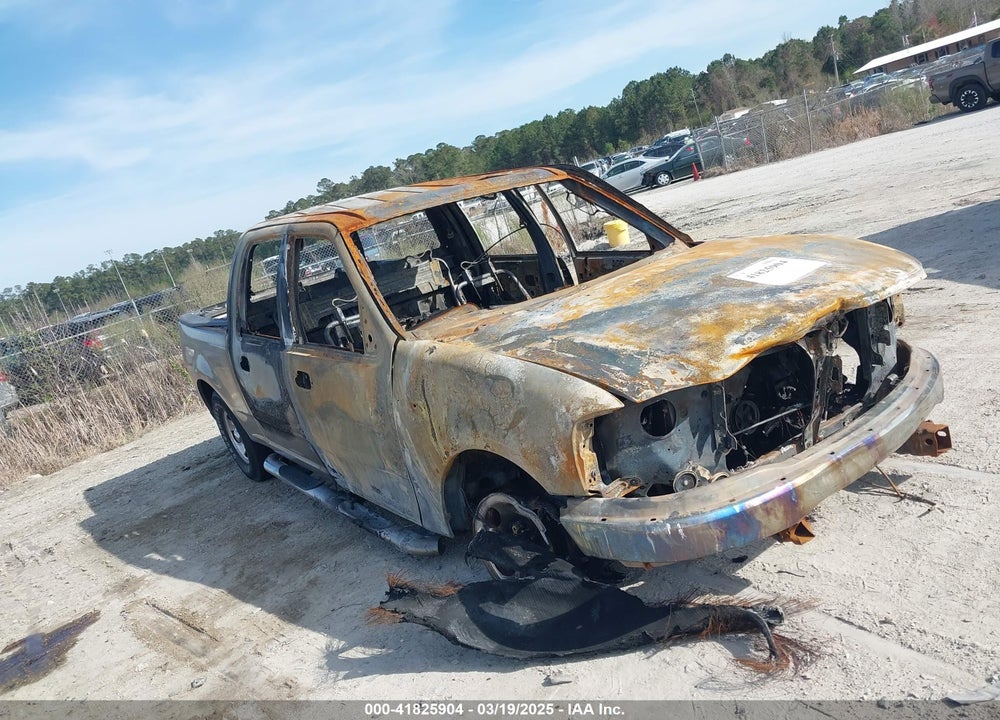 2003 FORD F-150 LARIAT/XLT VIN: 1FTRW07643KA83019