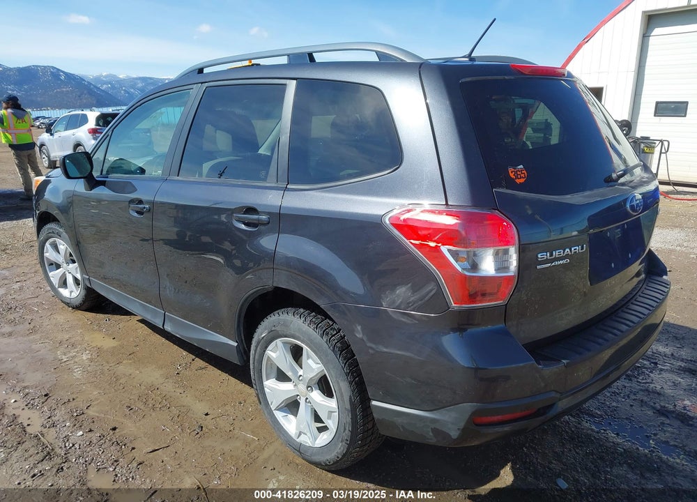 2015 SUBARU FORESTER VIN: JF2SJAGC4FH411098