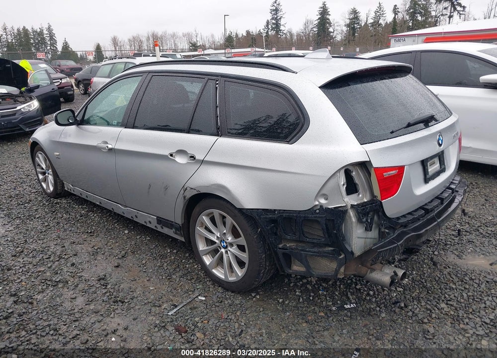 2011 BMW 3 SERIES VIN: WBAUU3C52BA541558