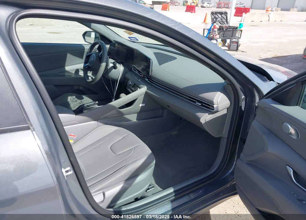 2024 HYUNDAI ELANTRA SEL VIN: KMHLM4DG3RU792467