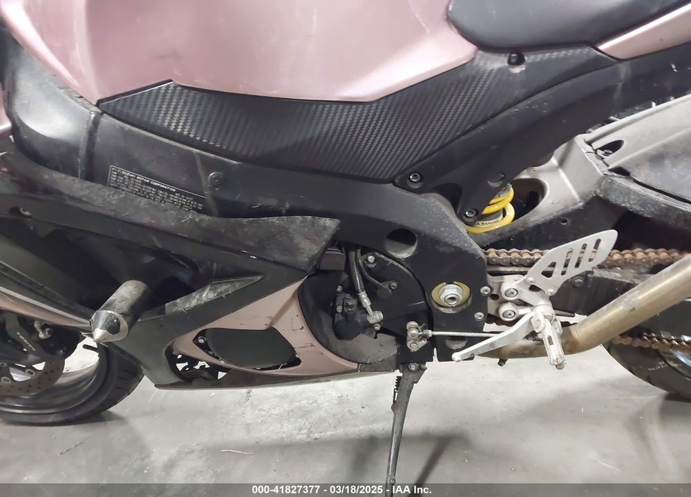 2007 SUZUKI GSX-R1000 VIN: JS1GT77A072105840