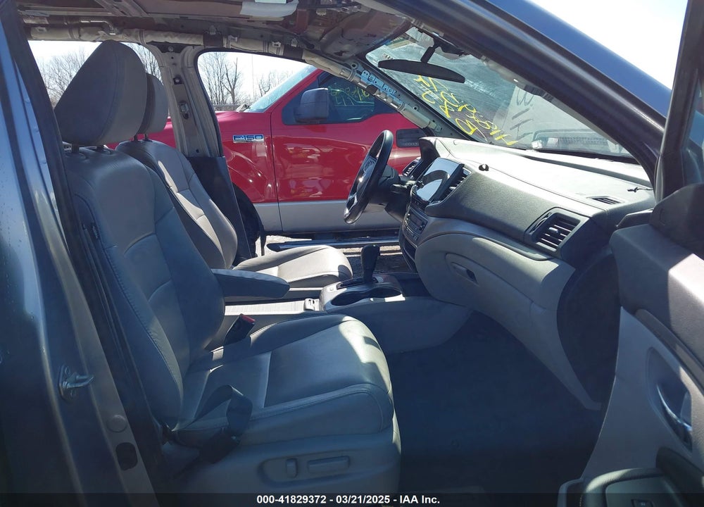 2019 HONDA PILOT EX-L VIN: 5FNYF6H56KB091932