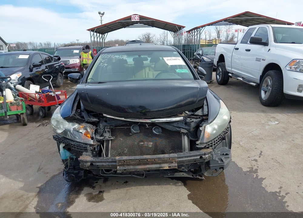 2010 HONDA ACCORD 2.4 LX VIN: 1HGCP2F32AA182187