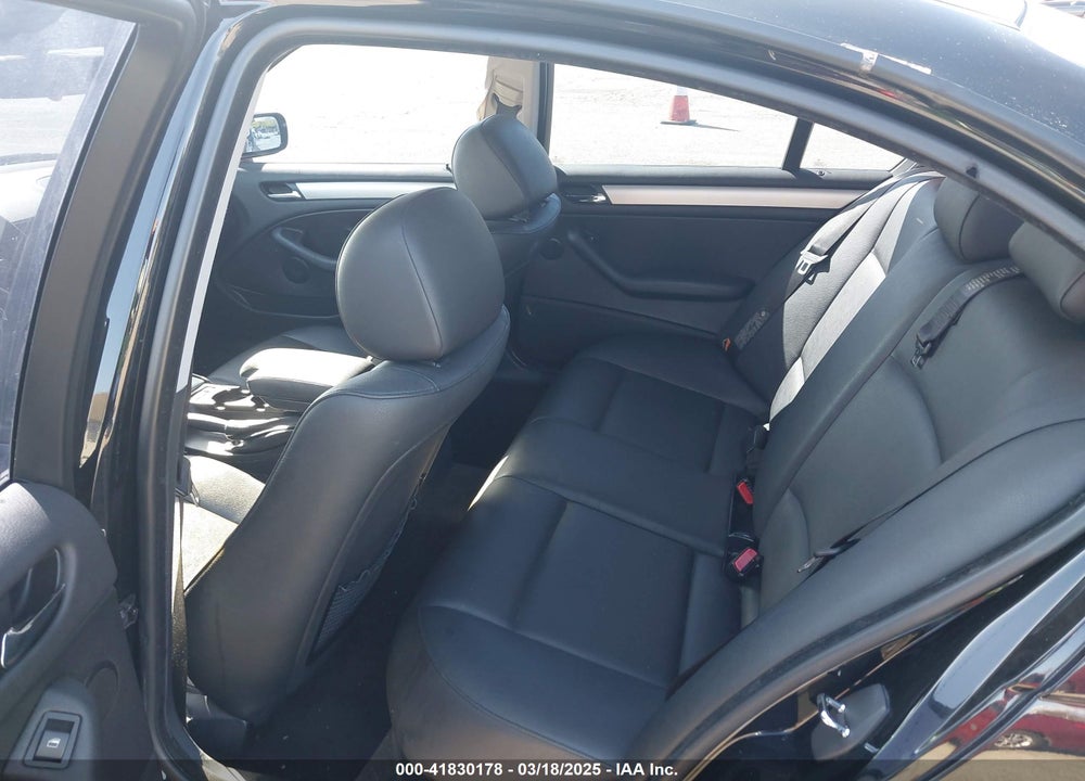 2004 BMW 325I VIN: WBAET37444NJ44065