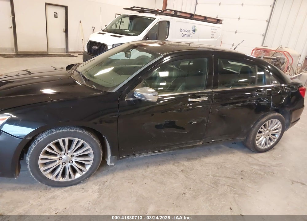 2013 CHRYSLER 200 VIN: 1C3CCBCGXDN555365