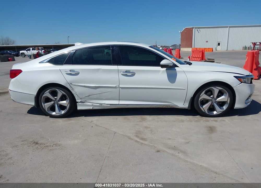 2018 HONDA ACCORD VIN: 1HGCV1F9XJA015855