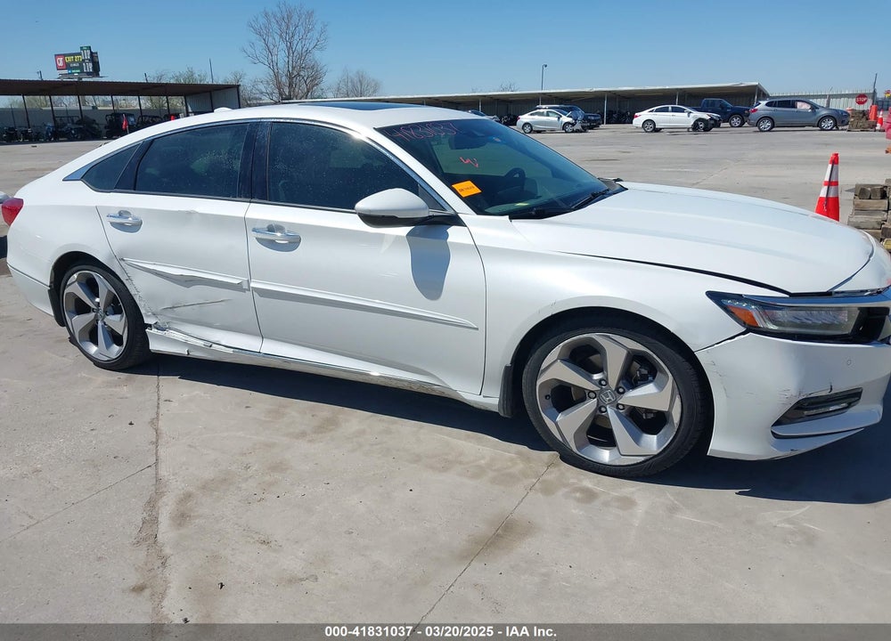 2018 HONDA ACCORD VIN: 1HGCV1F9XJA015855