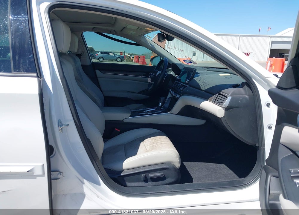 2018 HONDA ACCORD VIN: 1HGCV1F9XJA015855