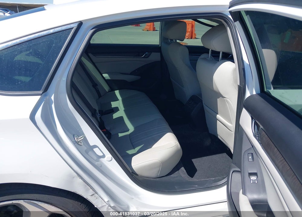 2018 HONDA ACCORD VIN: 1HGCV1F9XJA015855
