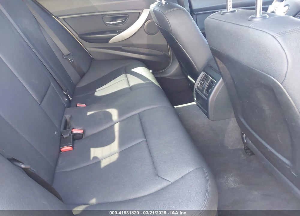 2018 BMW 320I VIN: WBA8E1G52JNU89675