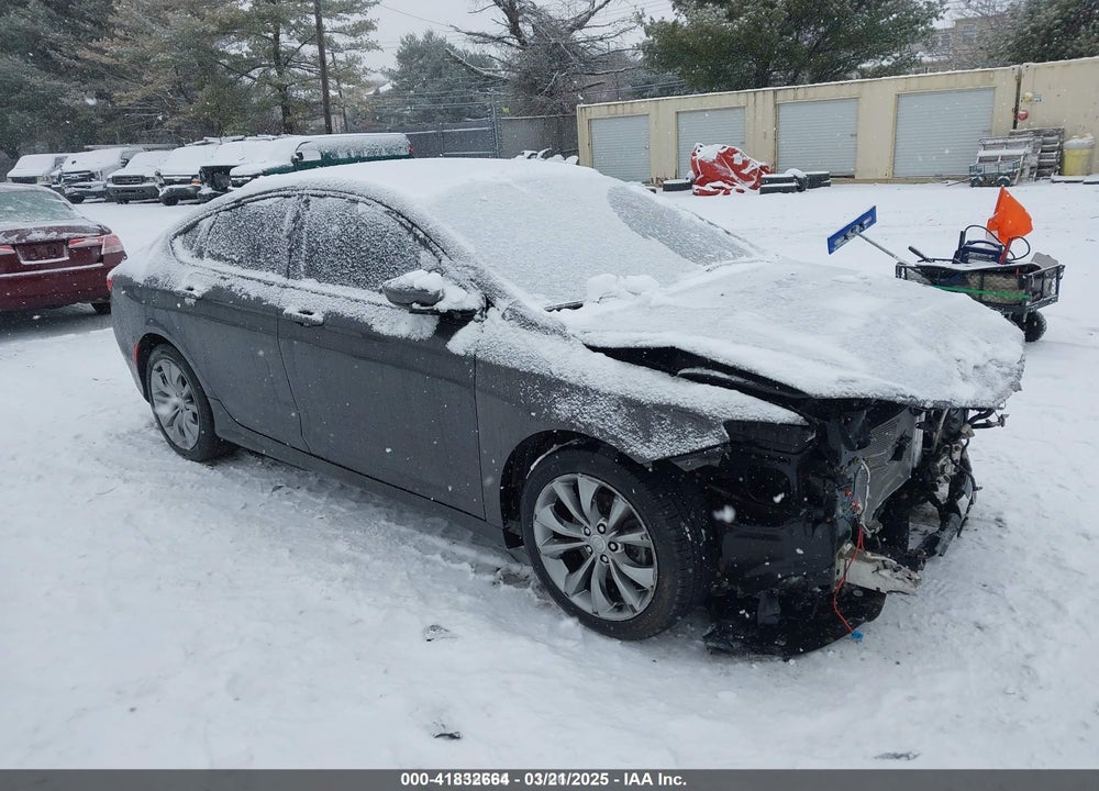 2015 CHRYSLER 200 S VIN: 1C3CCCBB0FN567717