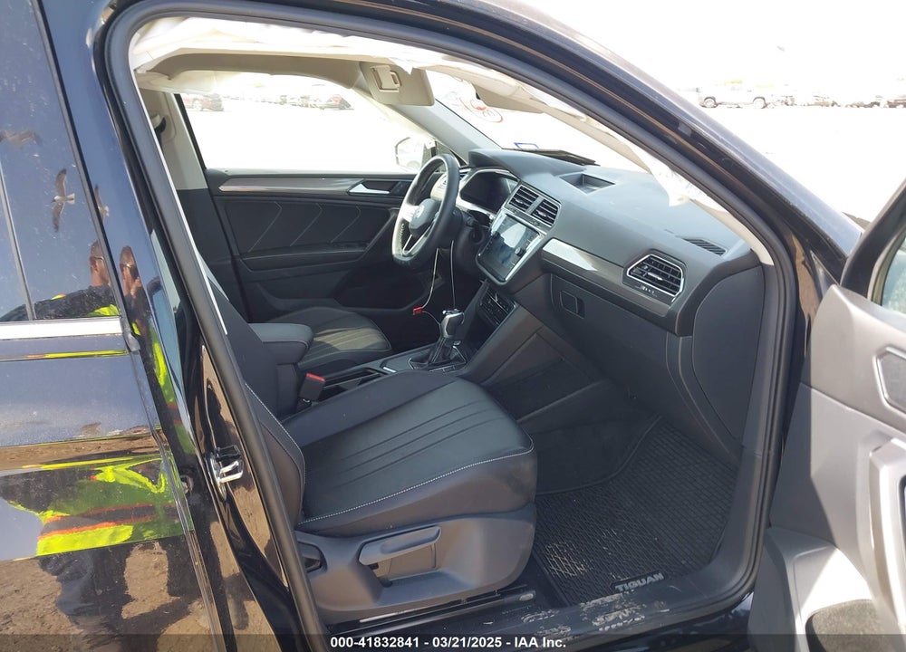 2024 VOLKSWAGEN TIGUAN VIN: 3VVNB7AXXRM031028