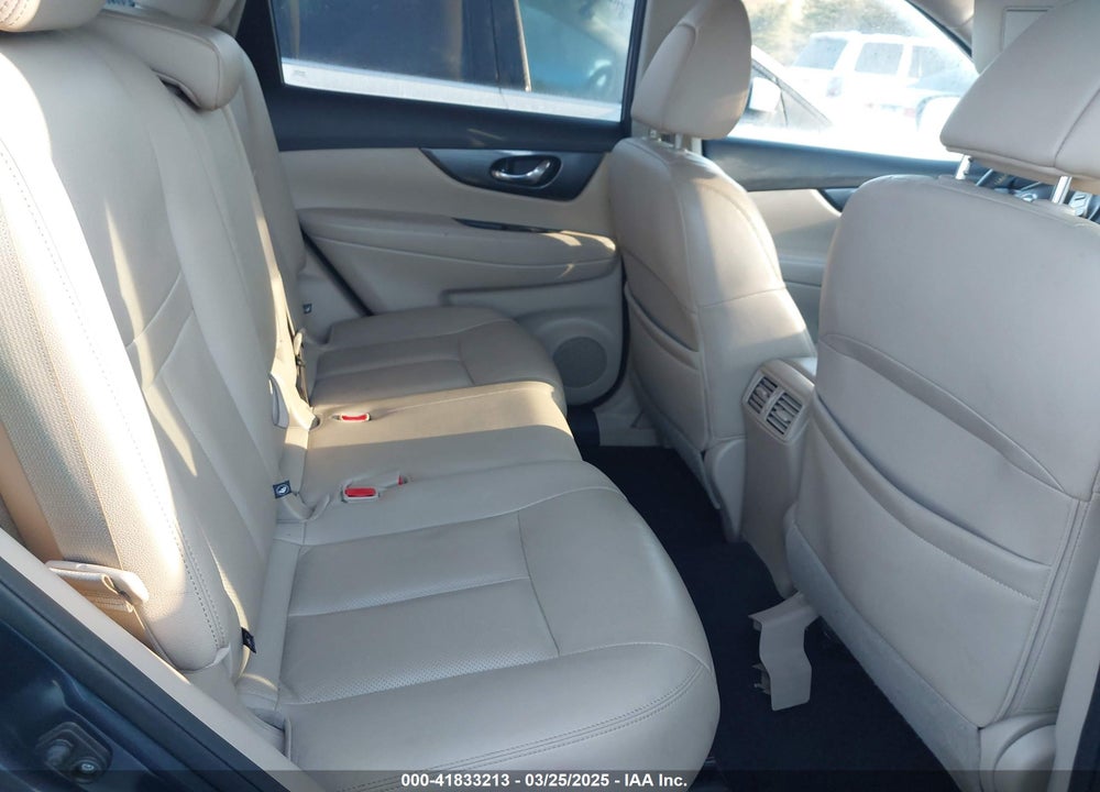 2016 NISSAN ROGUE VIN: 5N1AT2MT9GC782556