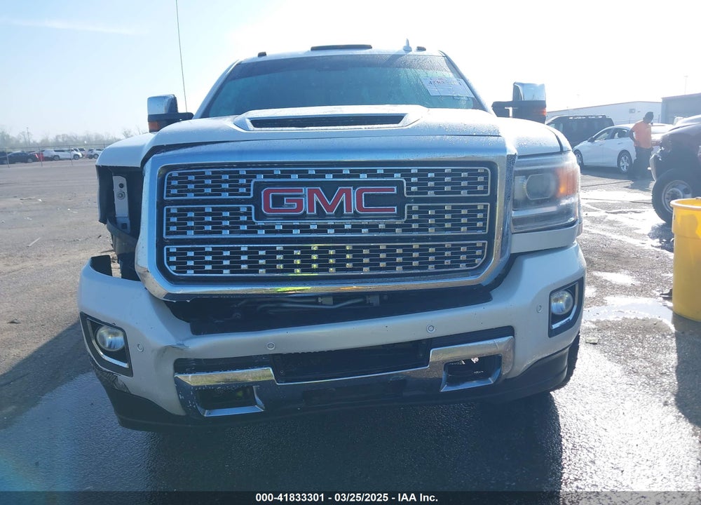 2019 GMC SIERRA 3500HD DENALI VIN: 1GT42WEY6KF115182