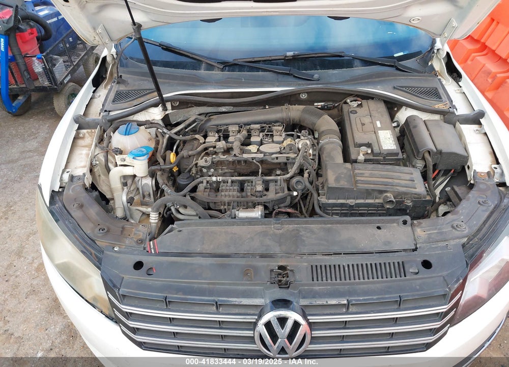 2015 VOLKSWAGEN PASSAT 1.8T SE VIN: 1VWBT7A38FC047055