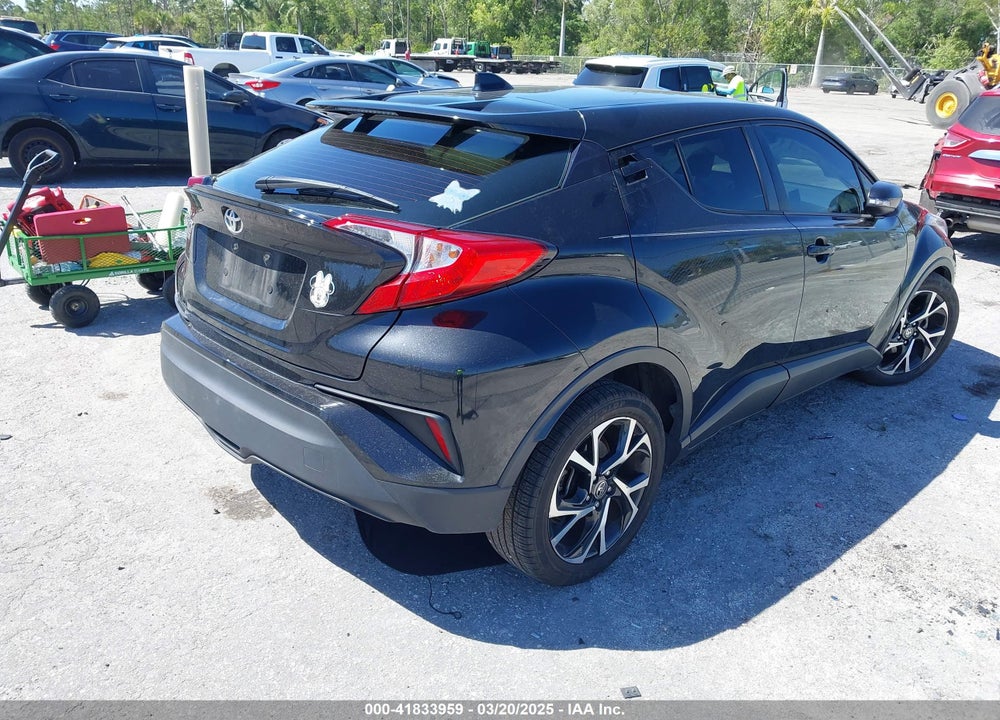 2021 TOYOTA C-HR VIN: NMTKHMBX6MR122172