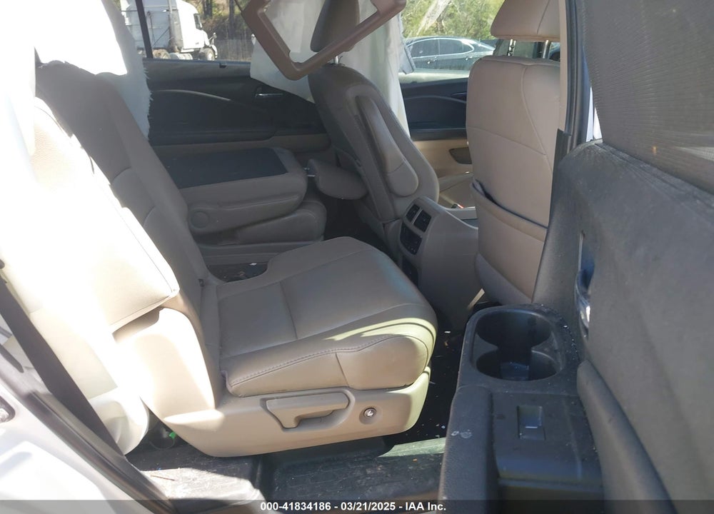 2021 HONDA PILOT AWD TOURING 7 PASSENGER VIN: 5FNYF6H64MB074946