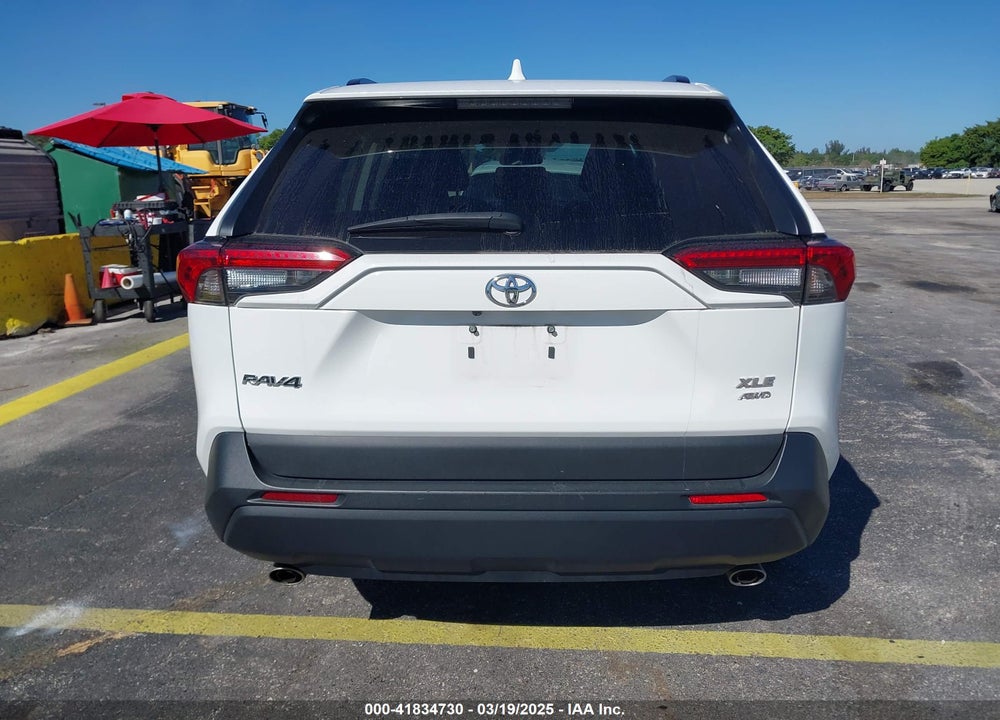 2022 TOYOTA RAV4 XLE VIN: 2T3P1RFV2NW299156