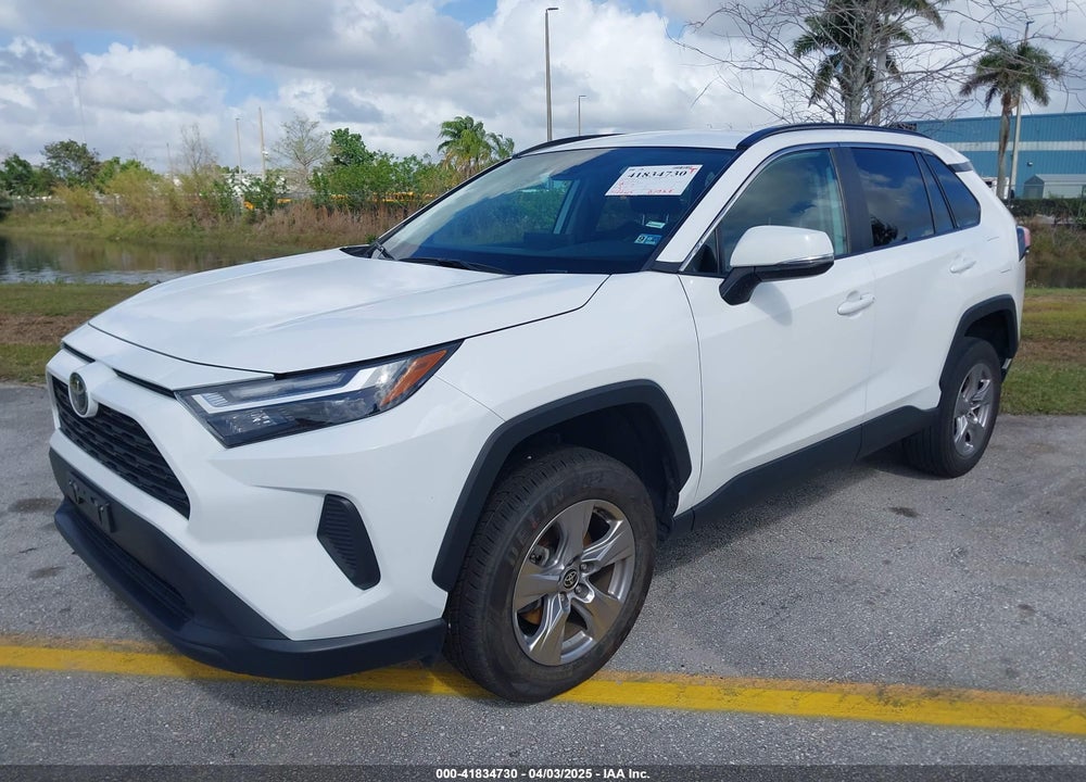 2022 TOYOTA RAV4 XLE VIN: 2T3P1RFV2NW299156