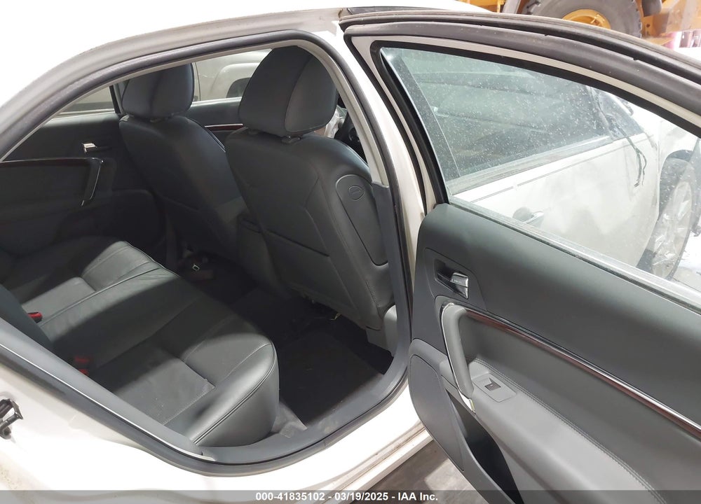 2010 LINCOLN MKZ VIN: 3LNHL2GC9AR750354