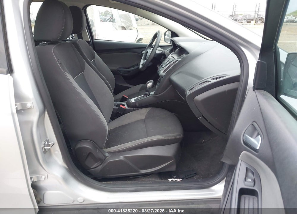 2014 FORD FOCUS VIN: 1FADP3F24EL461611
