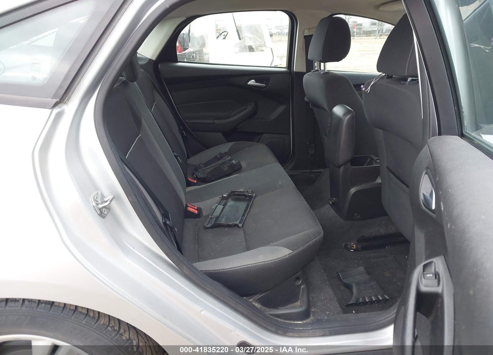 2014 FORD FOCUS VIN: 1FADP3F24EL461611