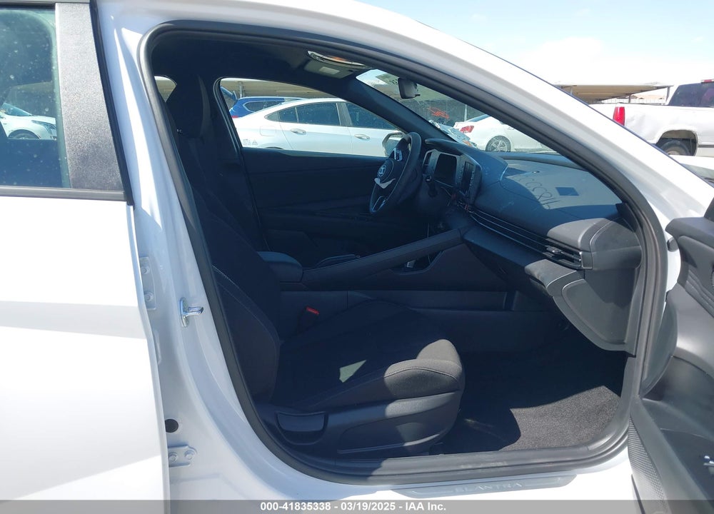2025 HYUNDAI ELANTRA VIN: KMHLM4DG6SU939998