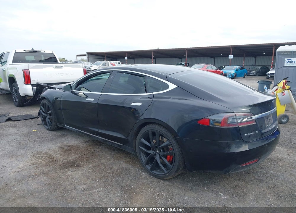 2016 TESLA MODEL S VIN: 5YJSA1E4XGF171681