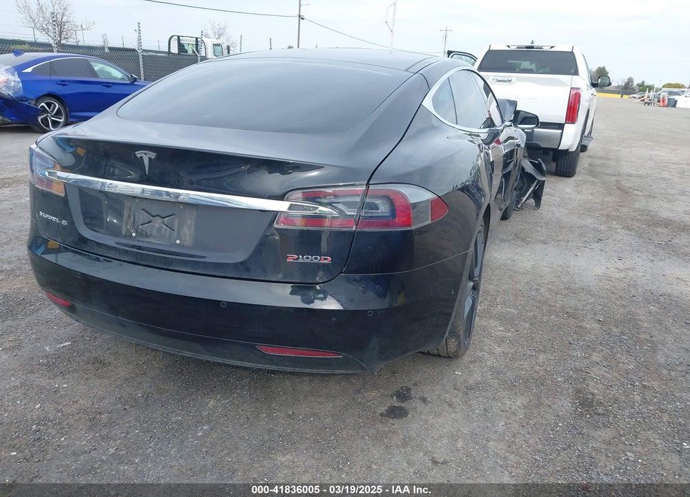 2016 TESLA MODEL S VIN: 5YJSA1E4XGF171681
