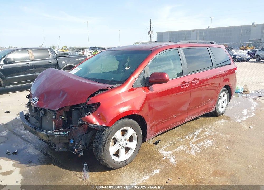 2014 TOYOTA SIENNA LE V6 8 PASSENGER VIN: 5TDKK3DC1ES420380