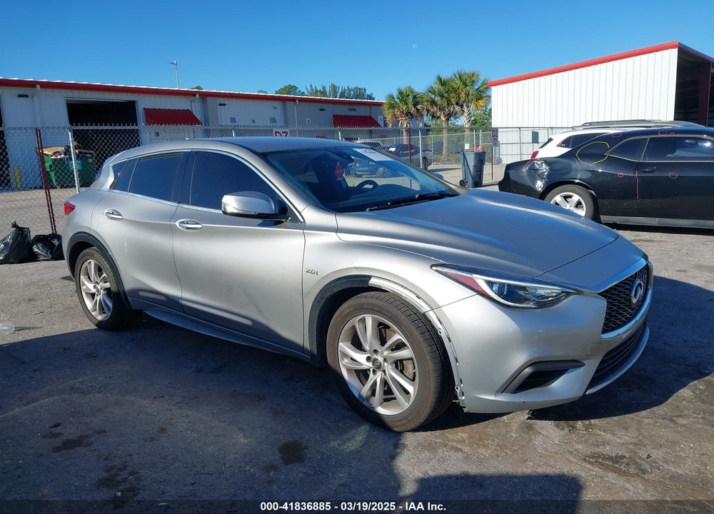 2017 INFINITI QX30 VIN: SJKCH5CP8HA033889