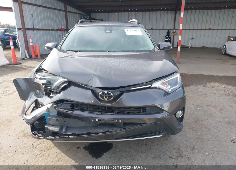 2018 TOYOTA RAV4 XLE VIN: JTMRFREVXJJ749074